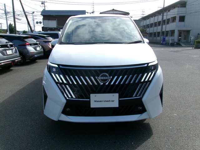 Nissan Serena 12