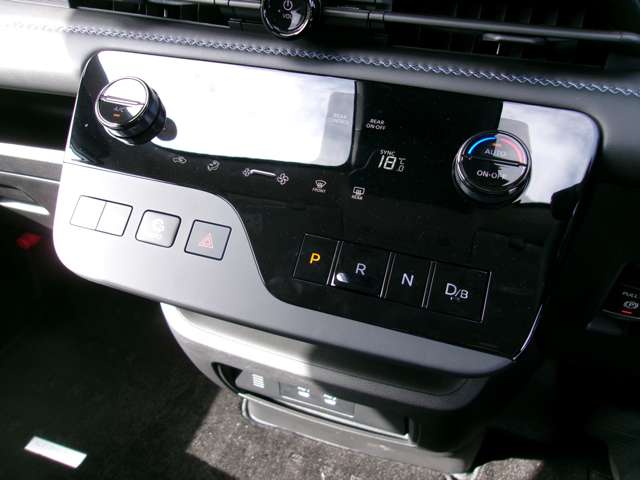Nissan Serena 6