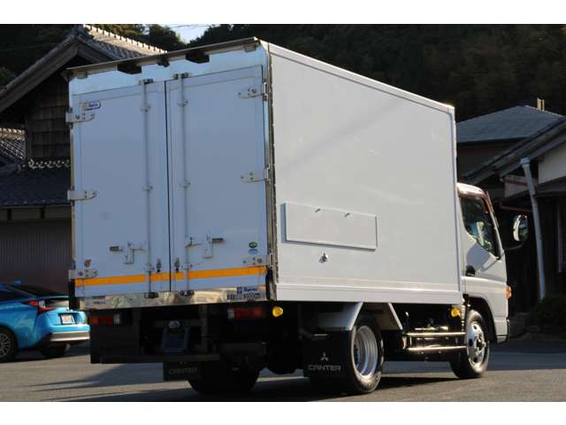 Mitsubishi Fuso Canter 7