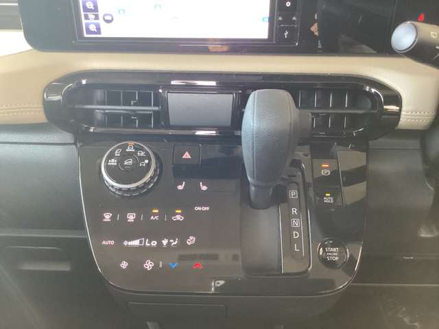 Mitsubishi Delica Mini 12