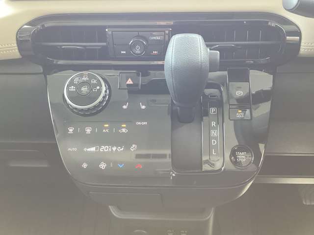 Mitsubishi Delica Mini 12