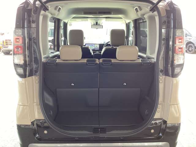 Mitsubishi Delica Mini 8
