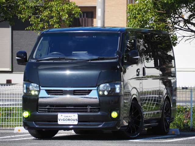 Toyota Hiace Van 3