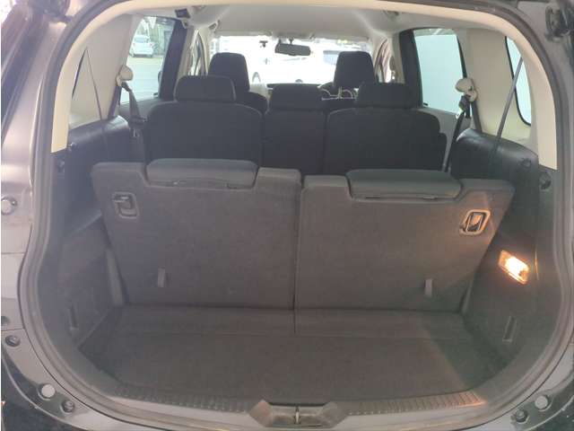 Mazda Premacy 11