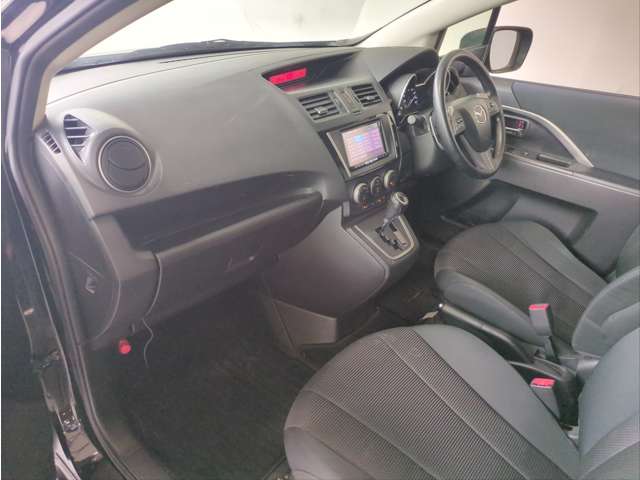 Mazda Premacy 8