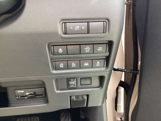 Mitsubishi Delica Mini 12