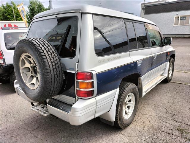 Mitsubishi Pajero 4