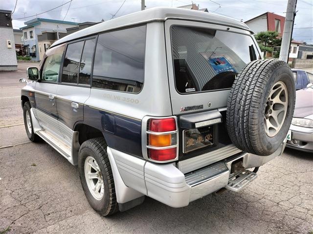 Mitsubishi Pajero 6