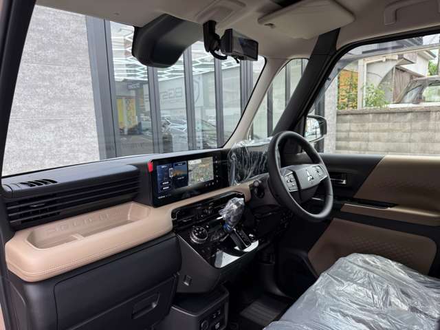Mitsubishi Delica Mini 11