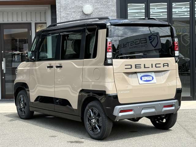 Mitsubishi Delica Mini 7