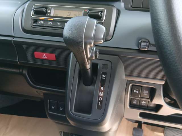 Suzuki Spacia Base 8