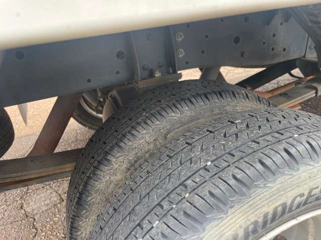 Isuzu Elf 10