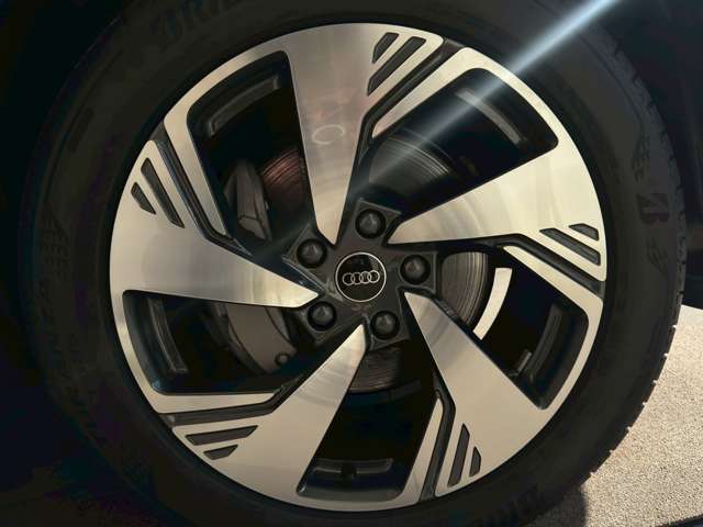 Audi Q6 e-tron 11