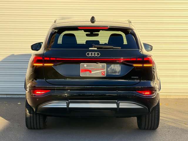 Audi Q6 e-tron 8