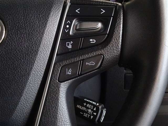 Toyota Alphard 12