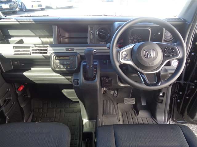 Honda N-VAN 12
