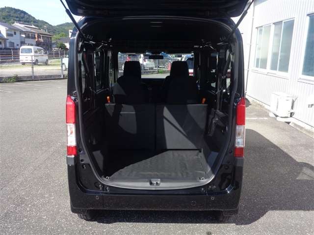 Honda N-VAN 8