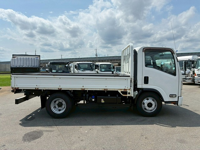 Isuzu Elf 11