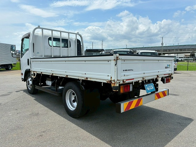 Isuzu Elf 7