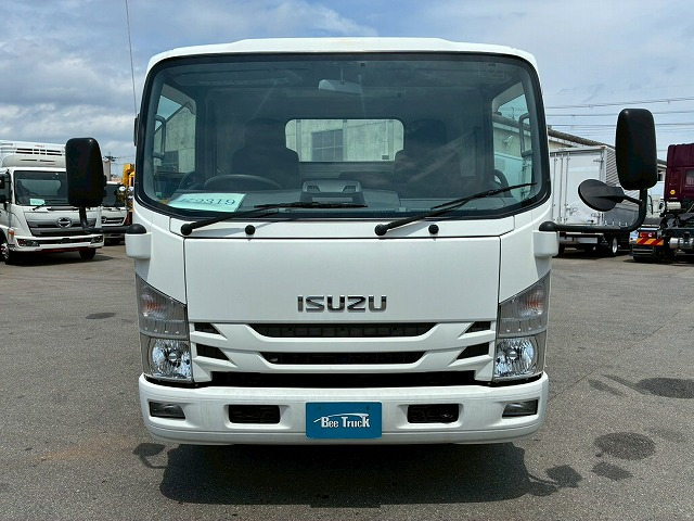 Isuzu Elf 9