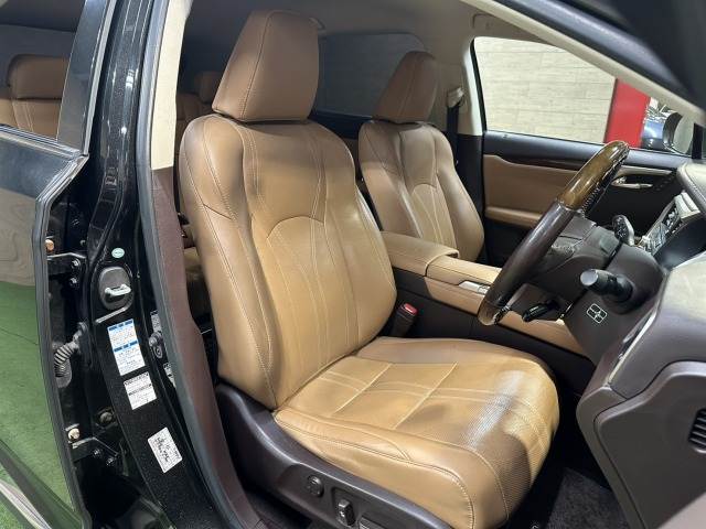 Lexus RX 9