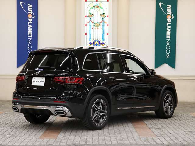 Mercedes-Benz GLB 4