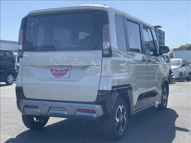 Mitsubishi Delica Mini 10