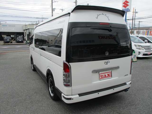 Toyota Hiace 11