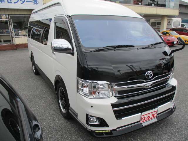 Toyota Hiace 8