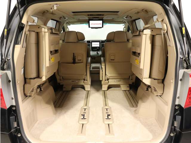 Toyota Alphard 12