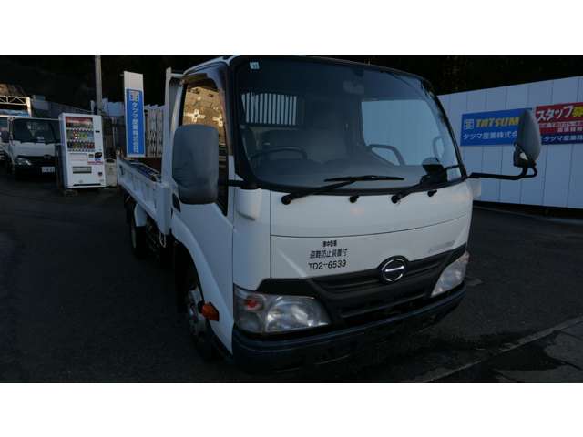 Hino Dutro 3