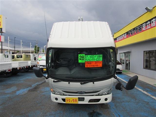 Hino Dutro 8