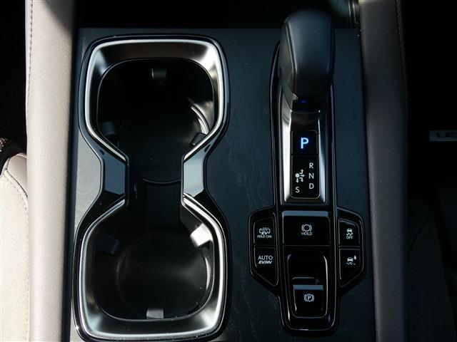 Lexus RX 11
