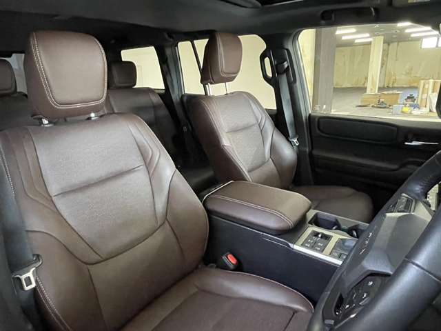 Toyota Land Cruiser 250 11