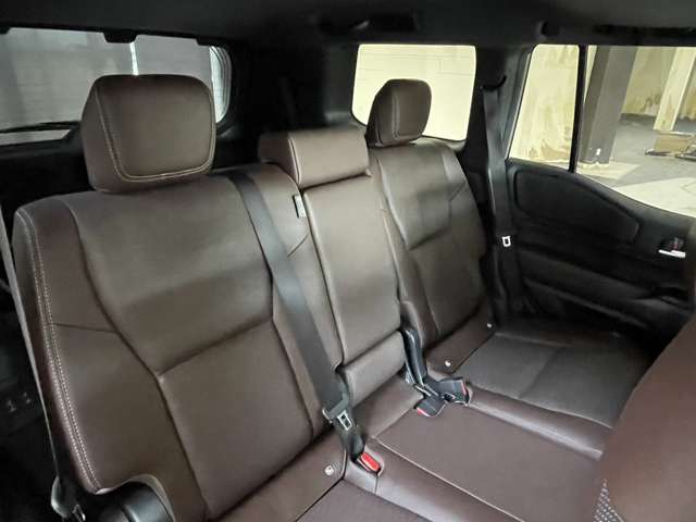 Toyota Land Cruiser 250 12