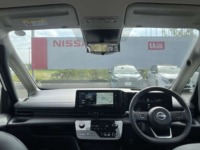 Nissan Serena 4