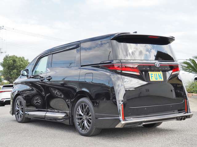 Toyota Vellfire 6