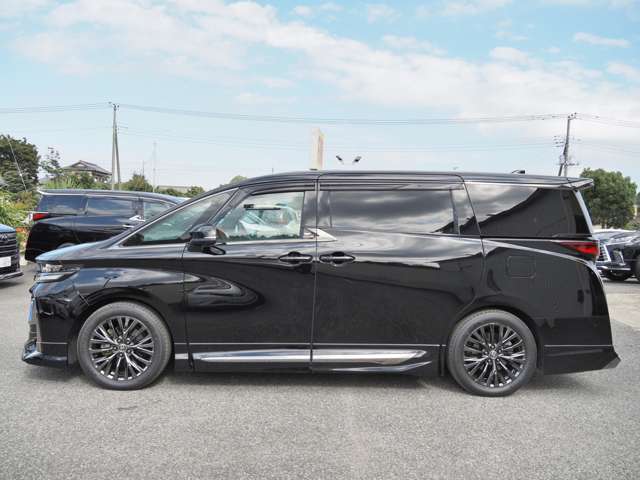 Toyota Vellfire 8