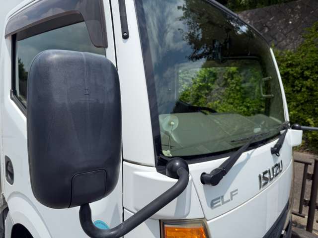 Isuzu Elf 9