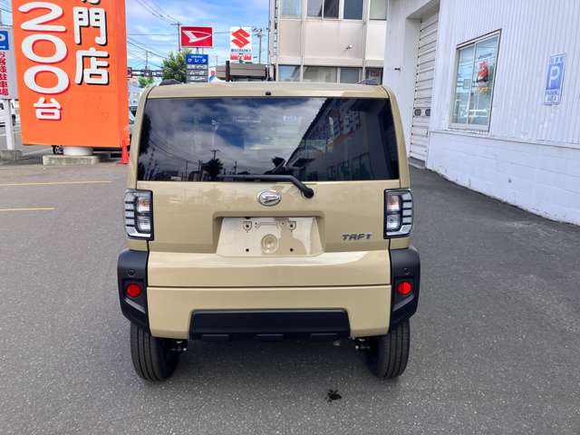 Daihatsu Taft 11