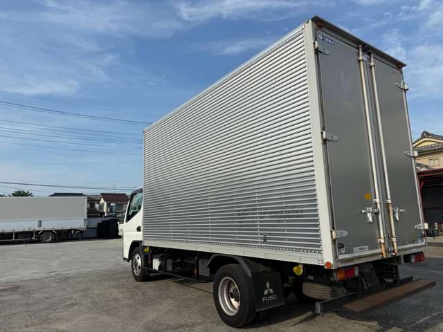 Mitsubishi Fuso Canter 4