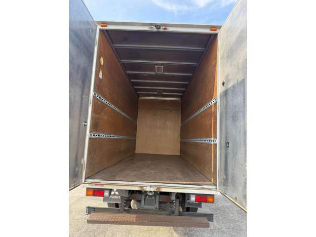 Mitsubishi Fuso Canter 6