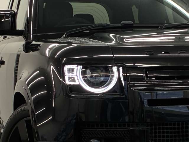 Land Rover Defender 5