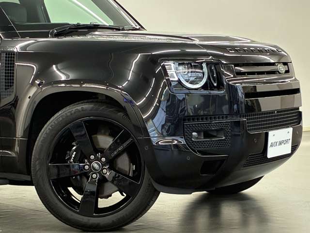 Land Rover Defender 7