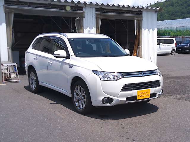 Mitsubishi Outlander PHEV 3