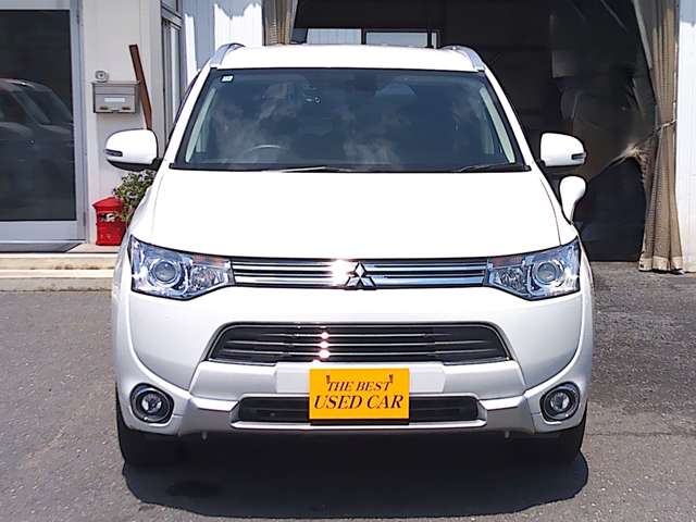 Mitsubishi Outlander PHEV 4