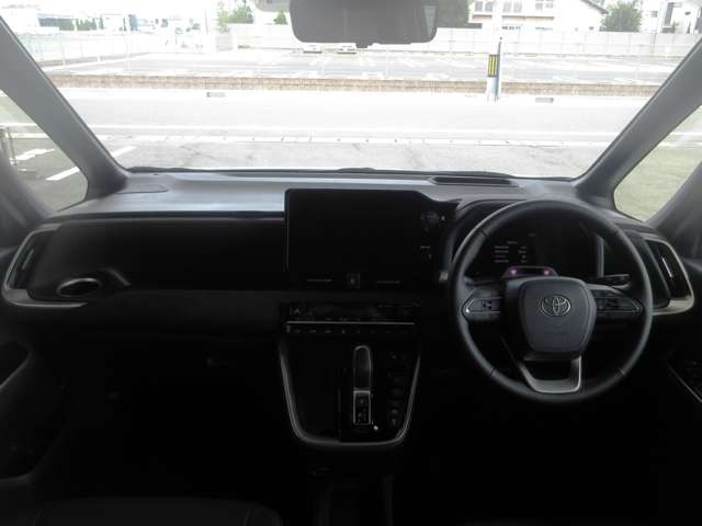 Toyota Voxy 6