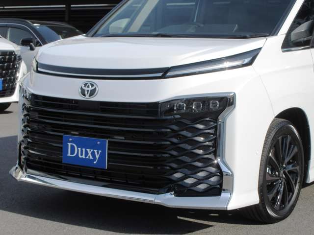 Toyota Voxy 9