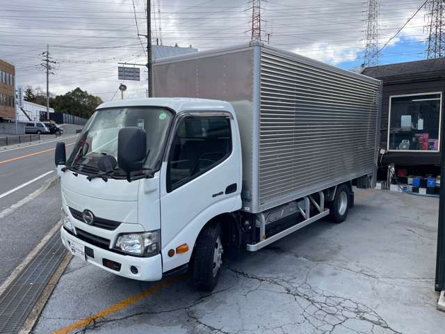 Hino Dutro Hybrid 2