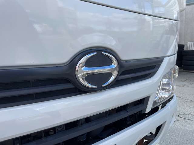 Hino Dutro Hybrid 7